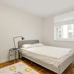 Charming 1br In Superb Location, Free Parking & Wi-fi Apartament *
