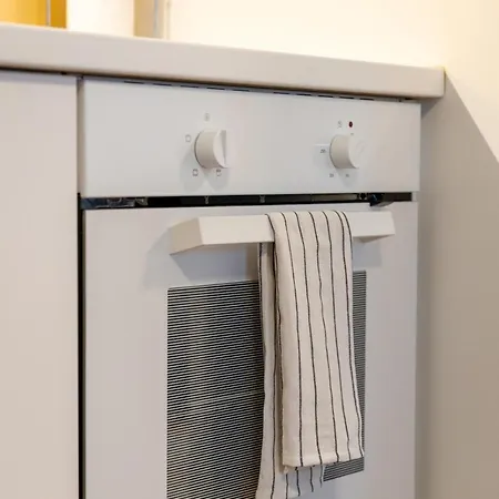 Charming 1br In Superb Location, Free Parking & Wi-fi Tallin