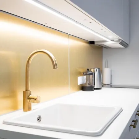 Charming 1br In Superb Location, Free Parking & Wi-fi Appartement *