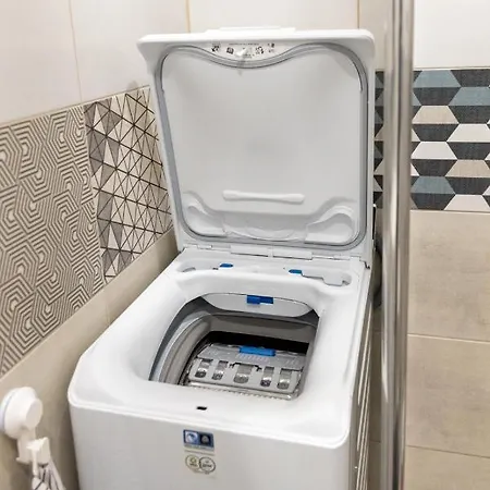 Charming 1br In Superb Location, Free Parking & Wi-fi