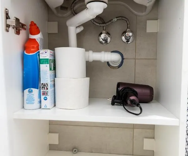 Charming 1br In Superb Location, Free Parking & Wi-fi Appartement *